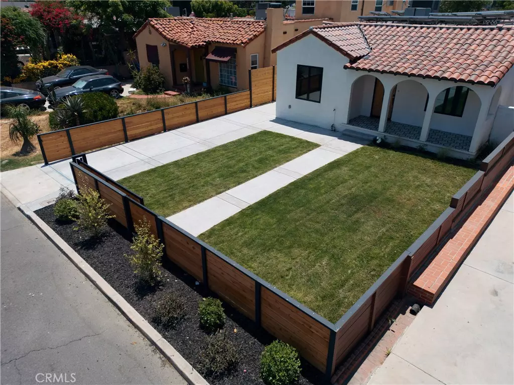 Los Angeles, CA 90039,3448 Ferncroft RD