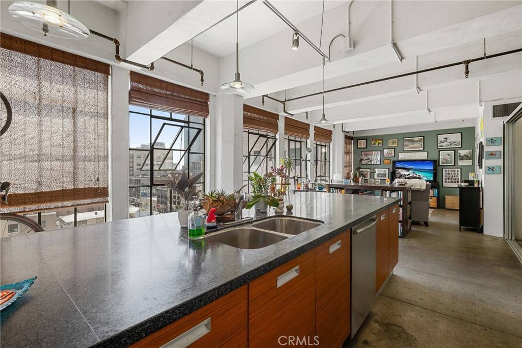 Los Angeles, CA 90014,746 S Los Angeles ST #906