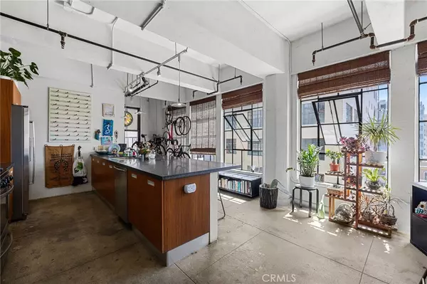 Los Angeles, CA 90014,746 S Los Angeles ST #906