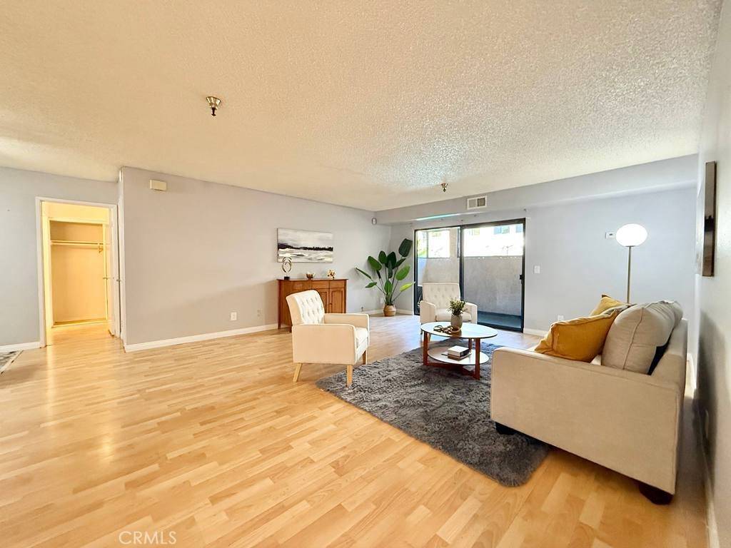 Long Beach, CA 90815,4142 E Mendez ST #132
