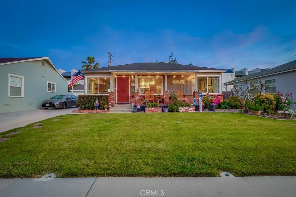 4002 Camerino ST, Lakewood, CA 90712