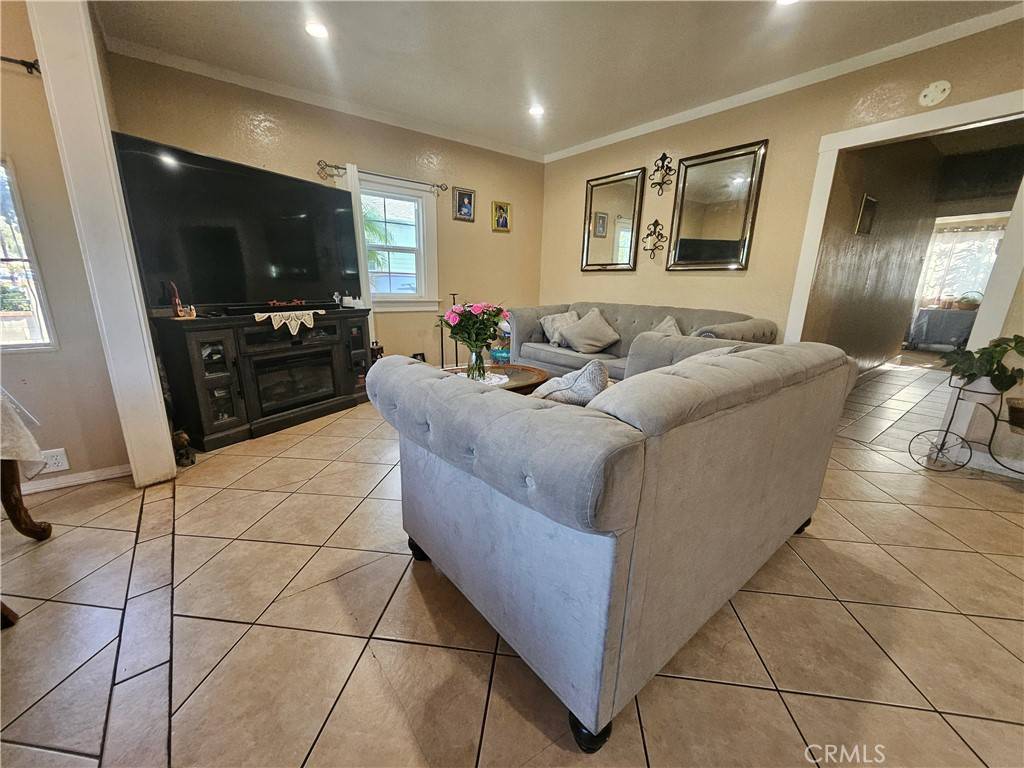 Riverside, CA 92507,3387 Comer AVE
