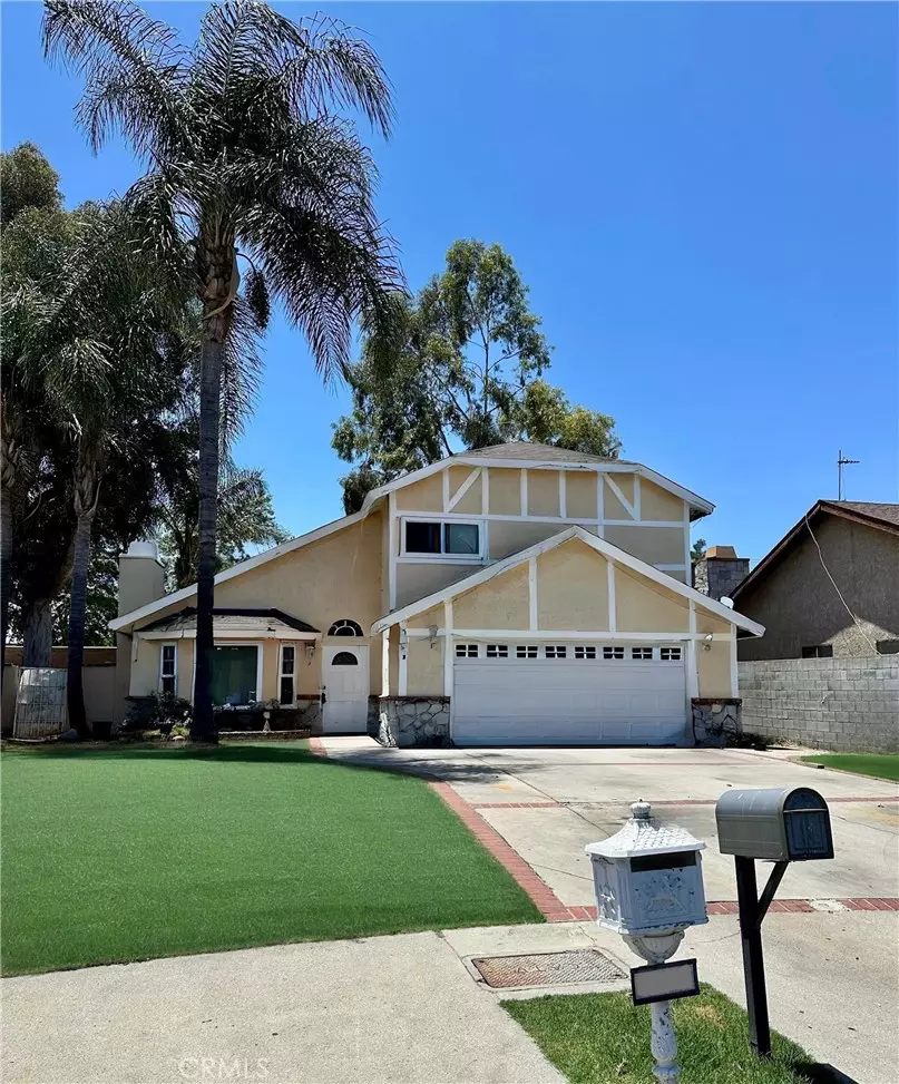 Canoga Park, CA 91304,8359 Deering AVE