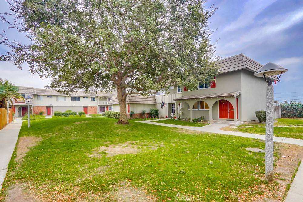 4714 Larwin AVE, Cypress, CA 90630