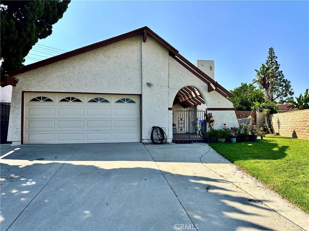 Cerritos, CA 90703,17105 Holmes CIR
