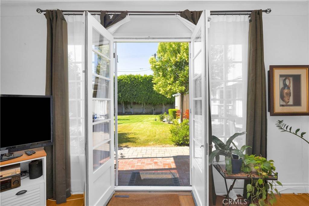Long Beach, CA 90807,929 E Marshall PL