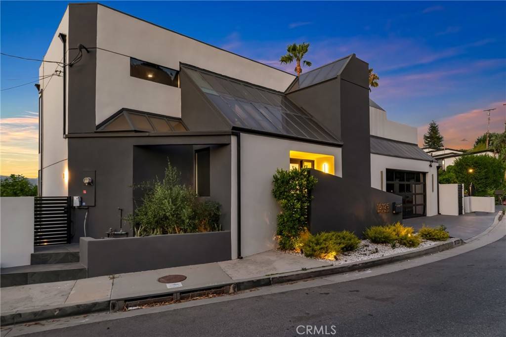 Sherman Oaks, CA 91403,15125 Rayneta DR
