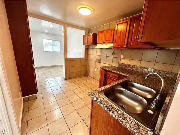 Long Beach, CA 90810,2657 E Monroe ST