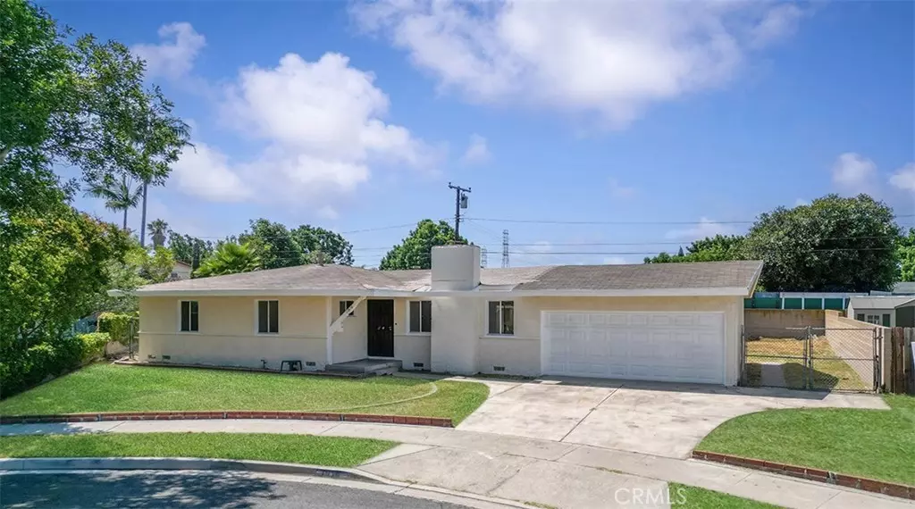 1916 W Harle AVE, Anaheim, CA 92804