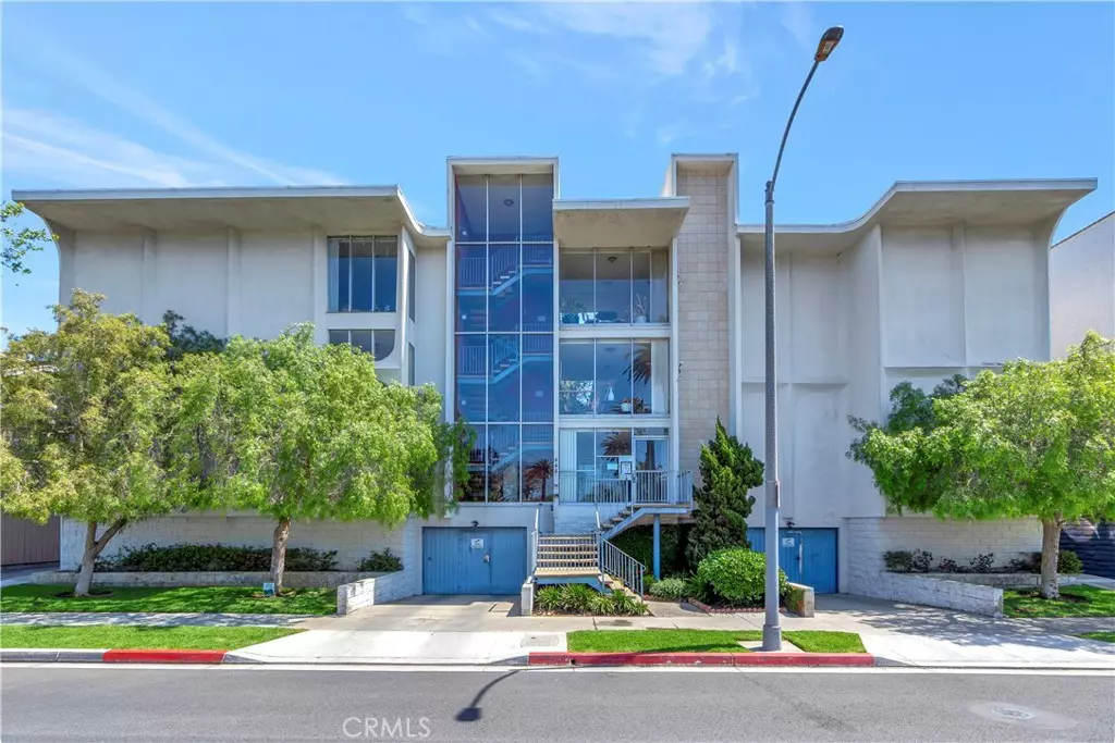 Long Beach, CA 90814,444 Obispo AVE #201