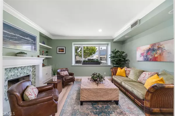 Seal Beach, CA 90740,232 7th ST