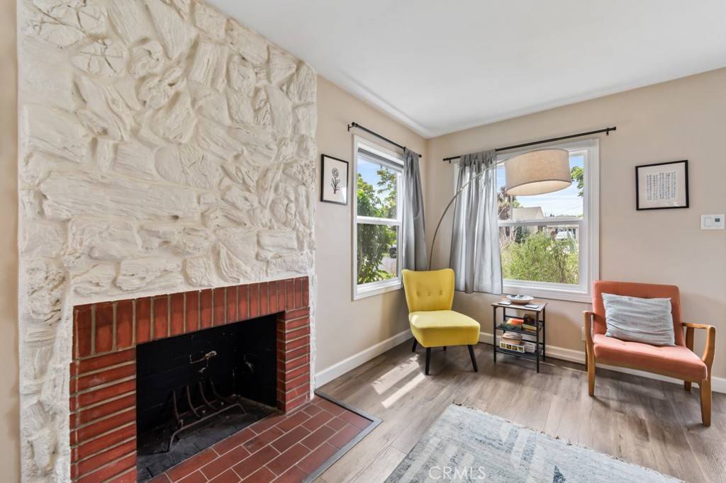 Long Beach, CA 90807,213 East 45th Street