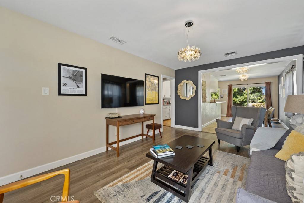 Long Beach, CA 90807,213 East 45th Street