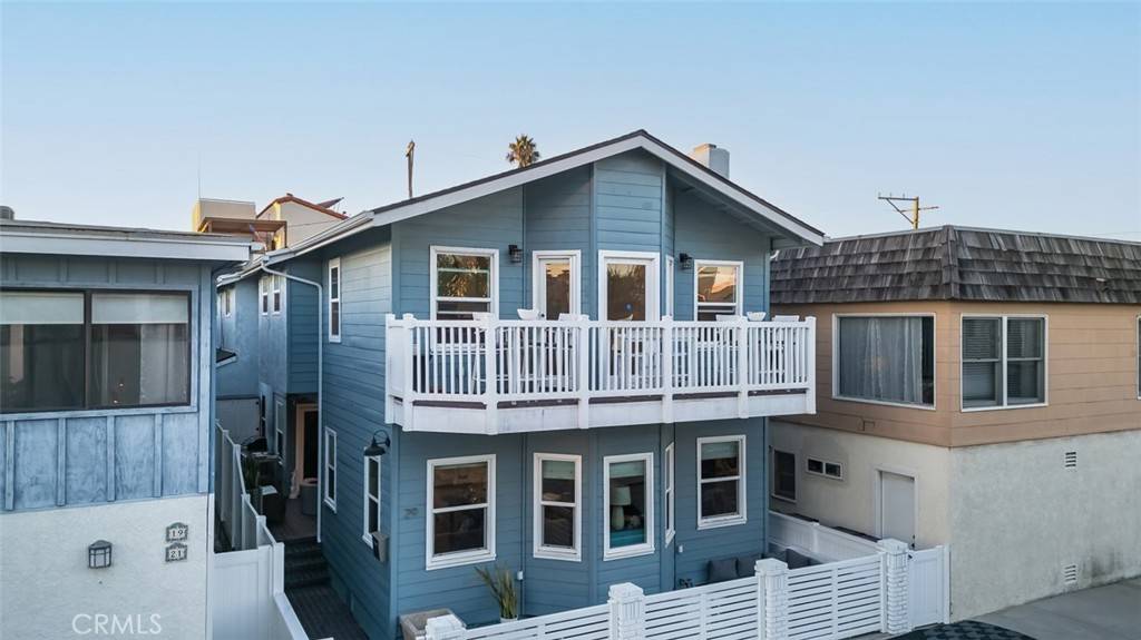 Long Beach, CA 90803,29 68th PL