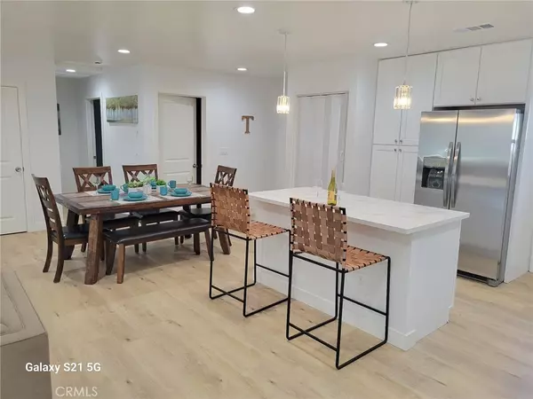 Lakewood, CA 90712,6053 Lakewood BLVD