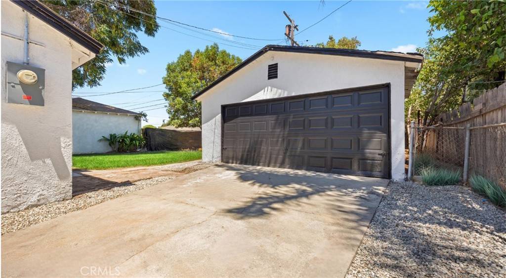 Compton, CA 90221,220 S Harris AVE