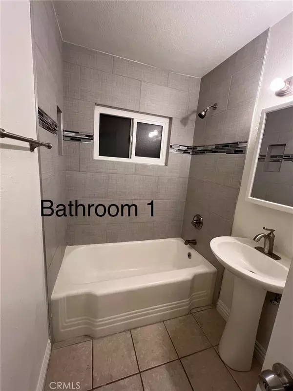Lancaster, CA 93534,706 Woodgate ST