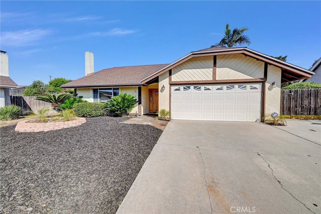 910 Rodeo Queen DR, Fallbrook, CA 92028