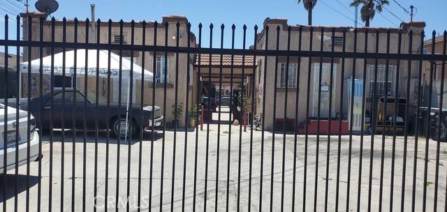 727 W 76th ST, Los Angeles, CA 90044