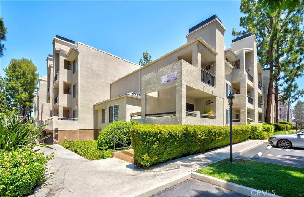 21450 Burbank BLVD #211, Woodland Hills, CA 91367