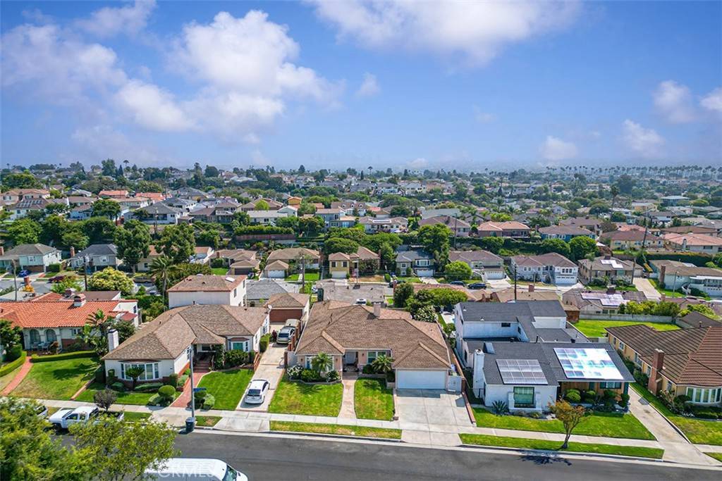 Los Angeles, CA 90043,5144 Southridge AVE
