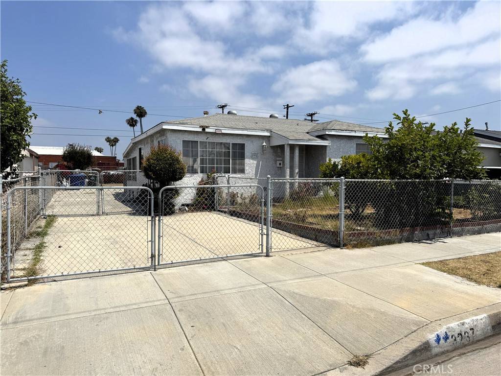 Hawthorne, CA 90250,3237 W 132nd ST