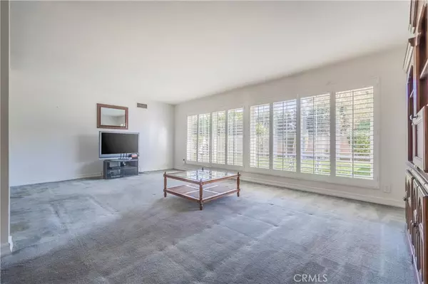 Fullerton, CA 92835,364 Cienaga DR