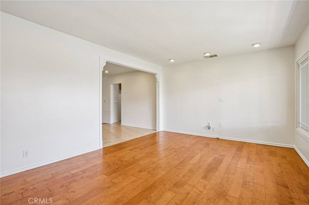 Lakewood, CA 90712,5033 Premiere AVE