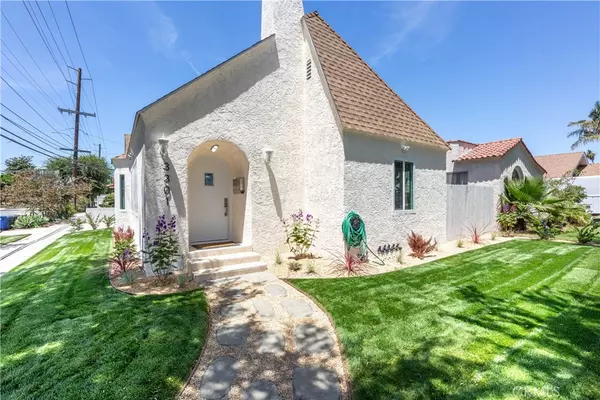 Signal Hill, CA 90755,3301 Falcon AVE