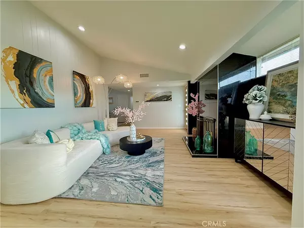 Rossmoor, CA 90720,3432 Yellowtail DR