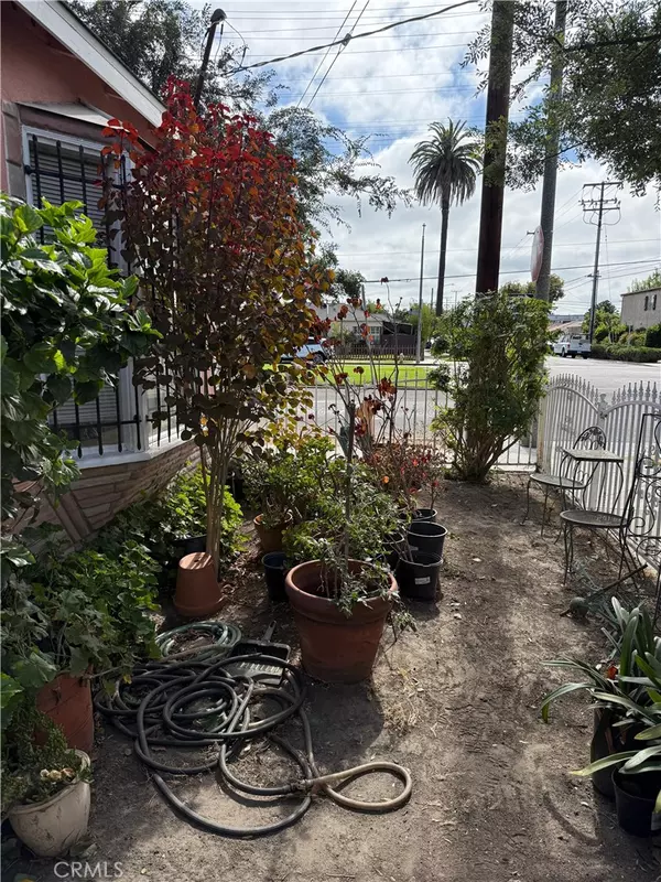 Long Beach, CA 90806,601 W 19th ST
