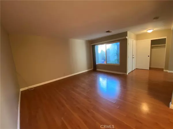 Lakewood, CA 90715,20130 Village Green DR