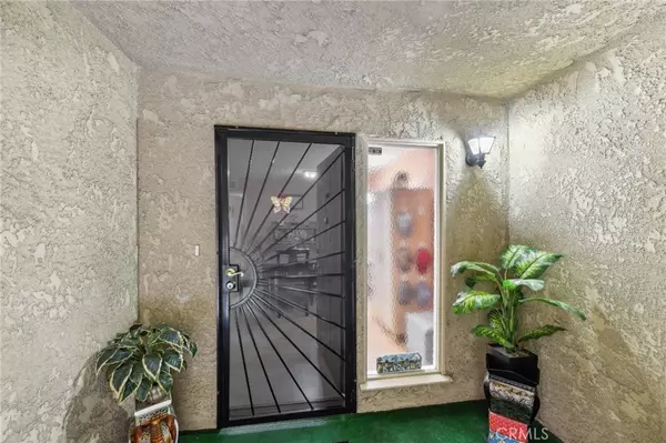 Long Beach, CA 90807,3933 Virginia rd #202