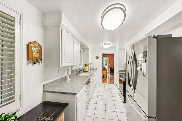Long Beach, CA 90807,3933 Virginia rd #202