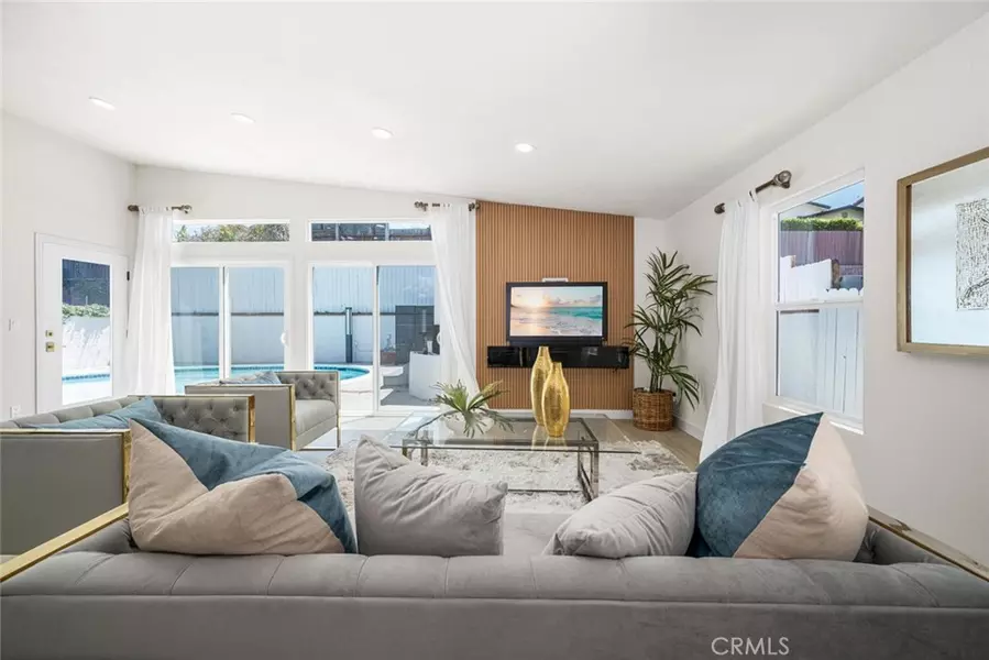 2733 Grand Summit RD, Torrance, CA 90505