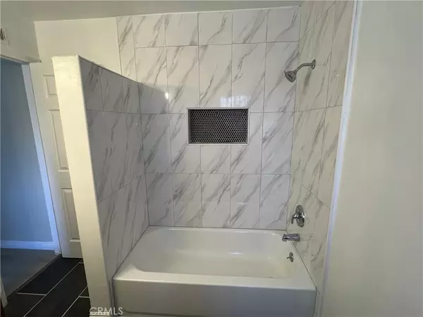 Carson, CA 90745,40 Paradise Valley N #111