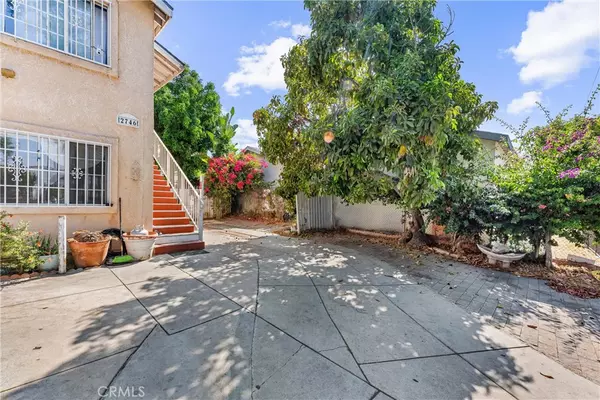 Huntington Park, CA 90255,2748 E 58th ST