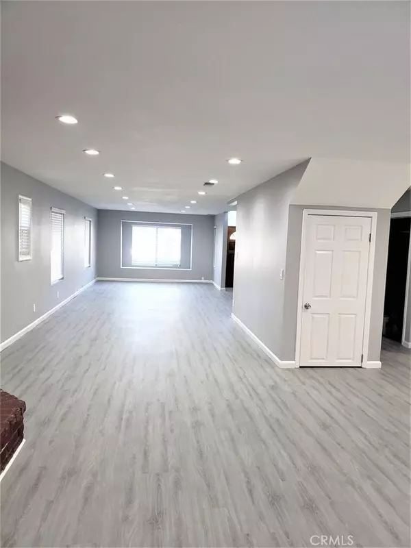 Long Beach, CA 90814,2506 e 6TH ST