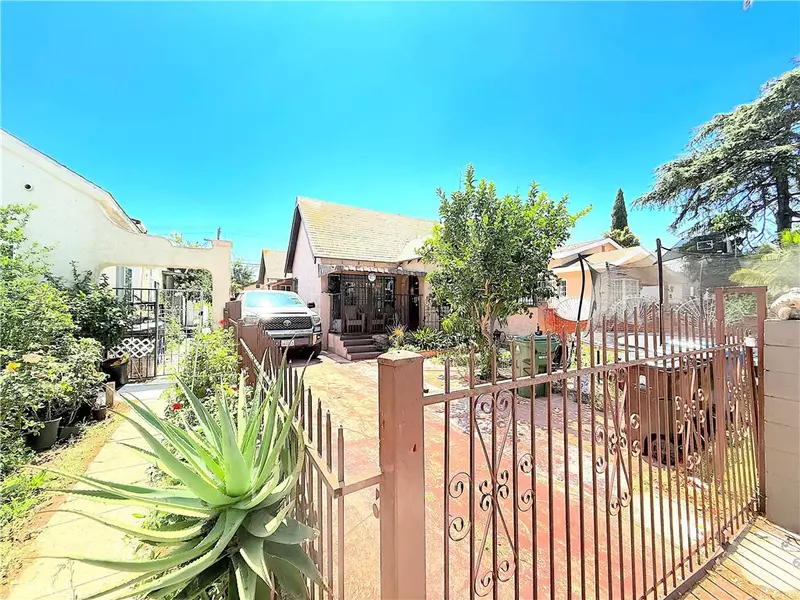 548 W 108th ST, Los Angeles, CA 90044