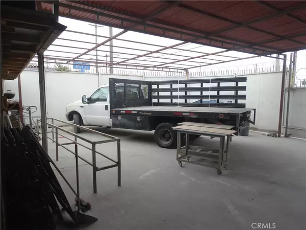 Los Angeles, CA 90001,8132 S Central AVE