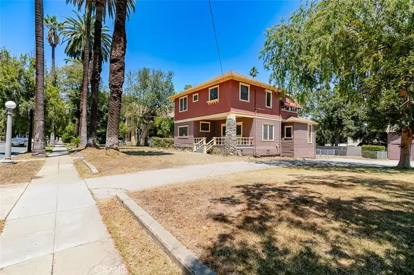 Pasadena, CA 91105,734 Saint John AVE