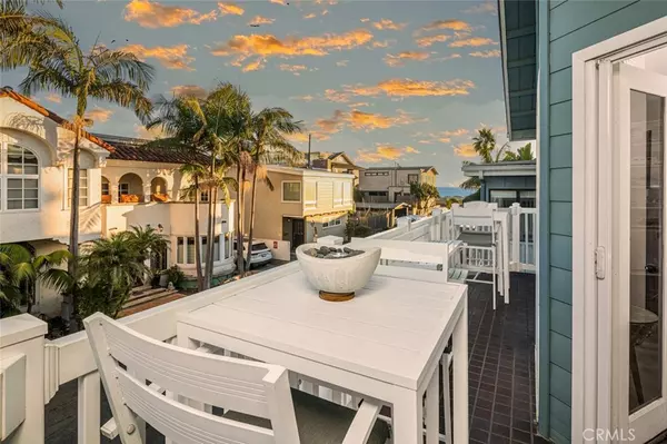 Long Beach, CA 90803,29 68th PL