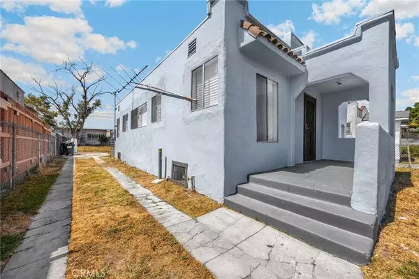 Los Angeles, CA 90001,8471 Zamora AVE