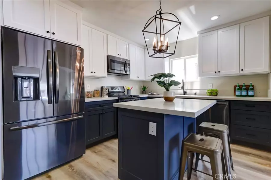 7400 S Hobart, Los Angeles, CA 90047