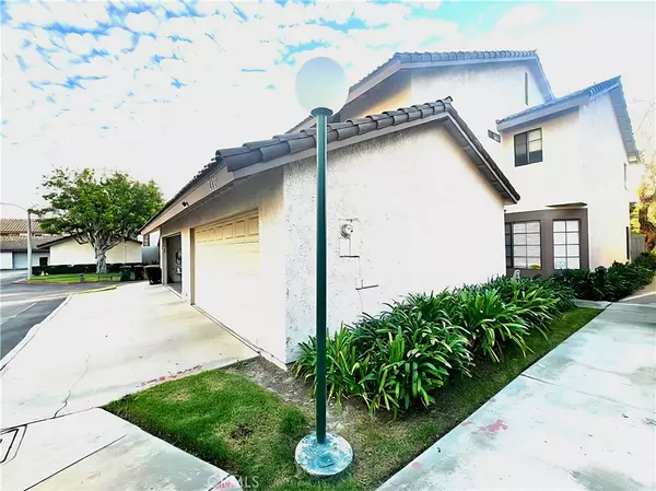 Fullerton, CA 92833,2427 Plaza De Vis