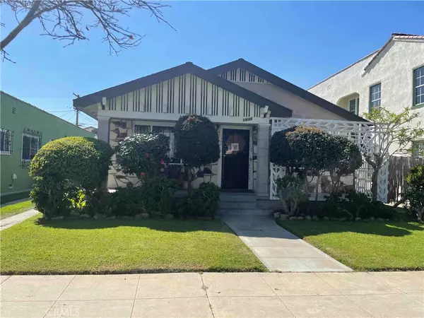 1030 1030 W 64th, Los Angeles, CA 90044