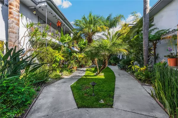 Long Beach, CA 90802,1065 E 3rd ST #1