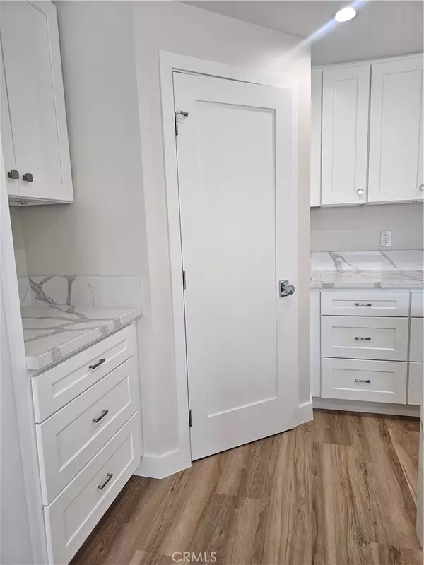 Downey, CA 90241,10452 A Casanes