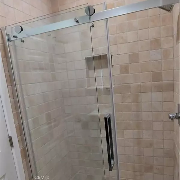 San Pedro, CA 90731,644 W 19th ST #2