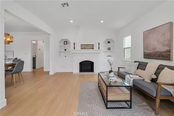 Los Angeles, CA 90047,6239 Cimarron